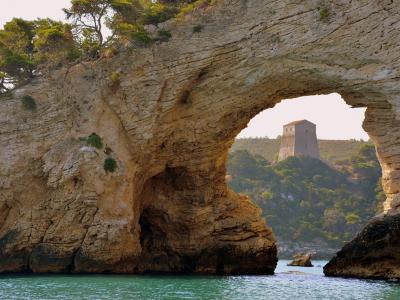 Puglia - Lover's Arc  - Image by Gianni Crestani from Pixabay 
