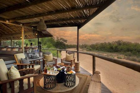 Tanda-Tula-Safari-Camp-012_0.jpg
